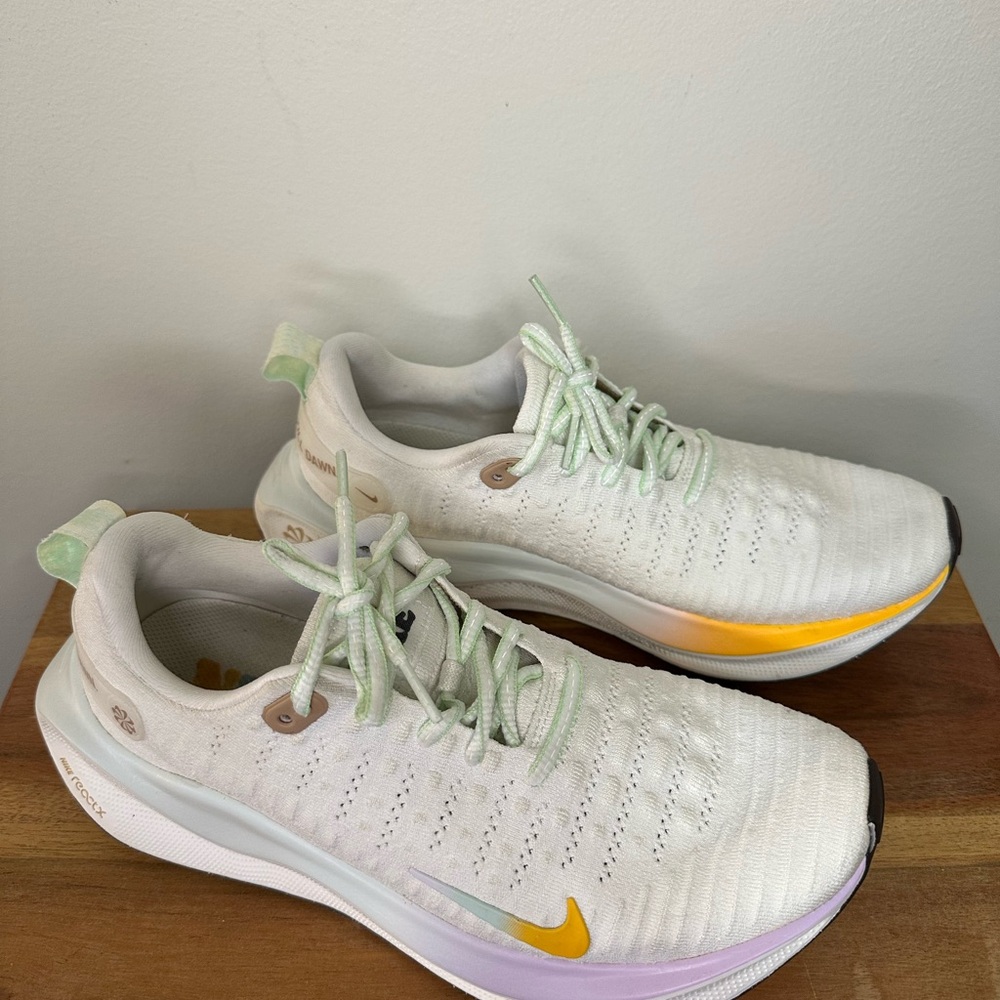 Nike Women's Infinity Road Running Shoes